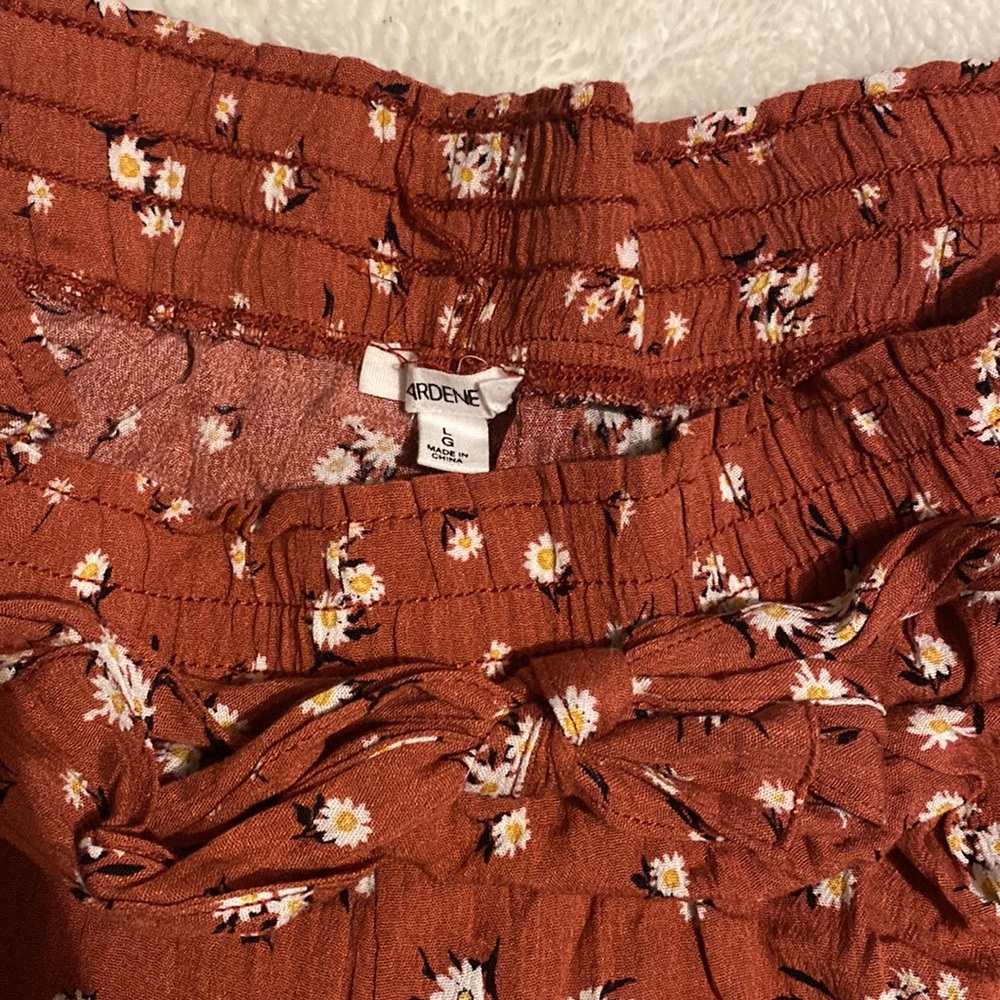 Summer Shorts - Picture 2 of 3